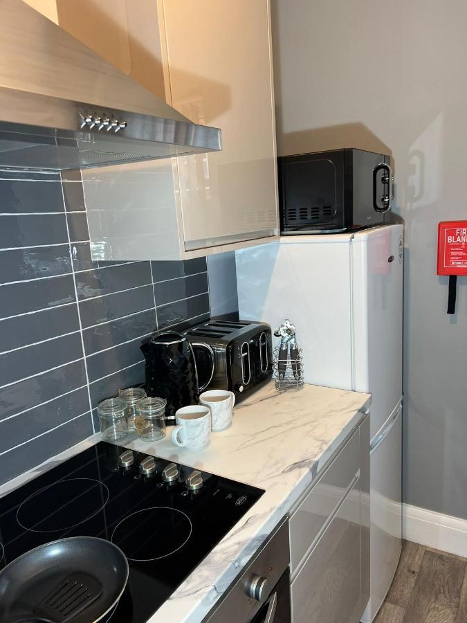 3. Private In Moseley, Appartement