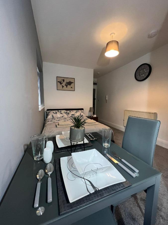 3. Private In Moseley, Appartement *